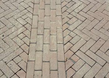 Detail drainvoegen in de middenbies