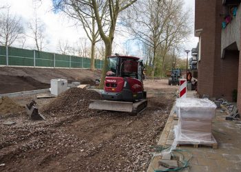 Aanleg van bufferende fundering van 4-32 menggranulaat